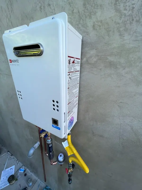 Tankless water heater installation for Sylvania homes